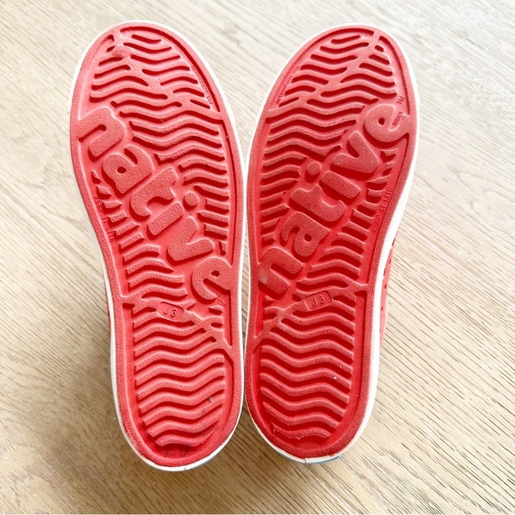 Native x Disney Minnie Mouse Red Jefferson Sneakers - Picture 8 of 8